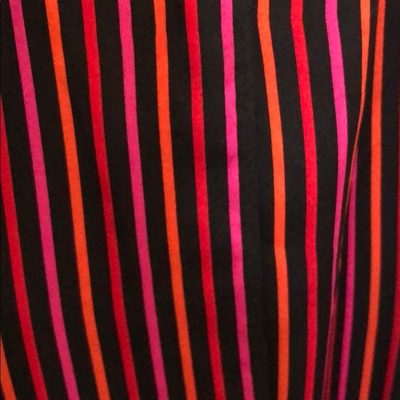 Dana B Vintage 1990s silk Blouse with hidden buttons - Picture 5 of 5